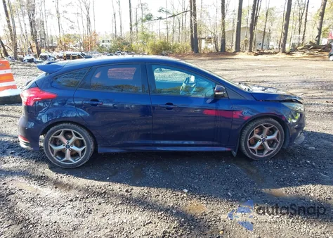 2016 Ford Focus St z USA, uszkodzony, nr VIN 1FADP3L95GL371565